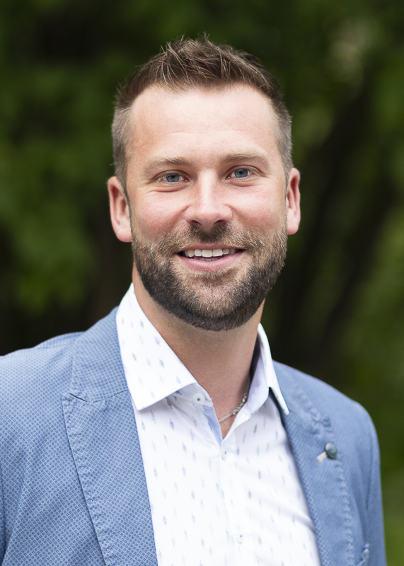 Portrait_Höbling-2_klein